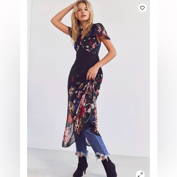 Urban Outfitters Kimchi Blue Floral Print Midi Dress - Picture 2 of 16
